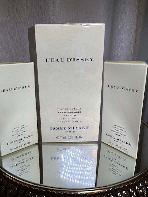 L'eau d'Issey Issey Miyake extrait 7 ml x 3 (set). Rare, vintage 1992.
