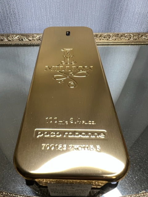 1 Million Paco Rabanne edt 100 ml. Rare, first edition. Sealed/full bottle