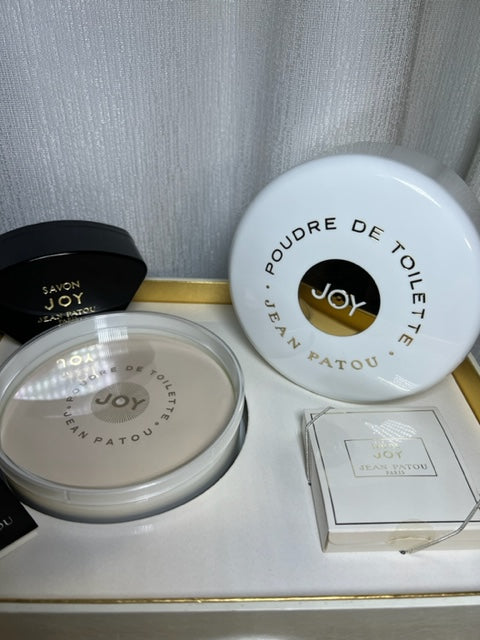 Coffret de parfum Jean Patou Joy. Millésime 1970.