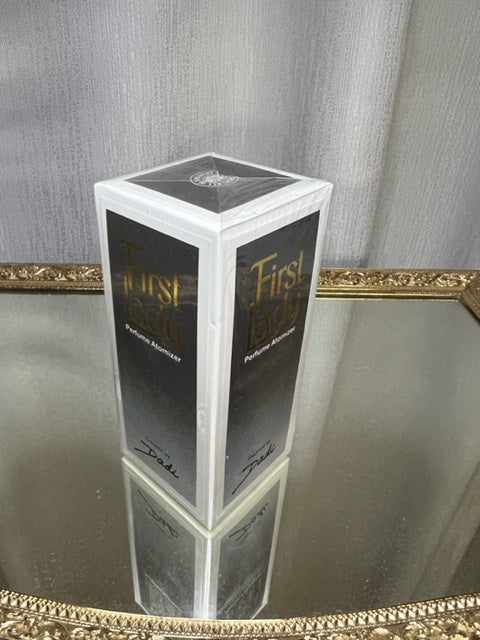 First Lady par Dadi Singapore, extrait de parfum pur 7,5 ml. Vintage 1980. Scellé
