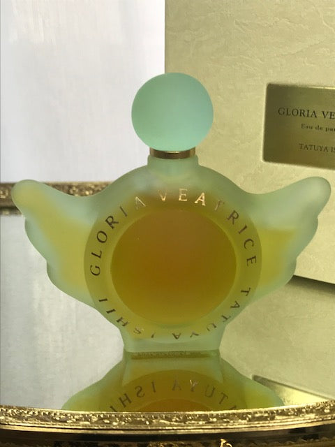 Gloria Veatrice Tatuya Ishii (Japon) parfum 35 ml. Édition rare de 1996. Flacon en cristal.