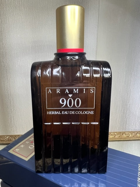 Aramis 900 Aramis Herbal cologne 200 ml. Vintage 1973. Sealed bottle