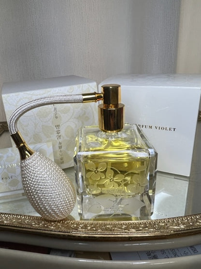 Violet edp 45 ml Kose (Japon). Rare, édition limitée vintage. Flacon en cristal.