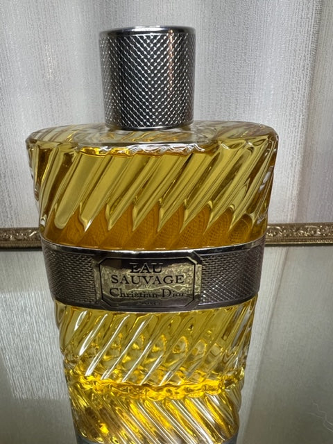 Eau Sauvage Dior edt 224 ml. Rare, vintage années 1970. Flacon scellé.