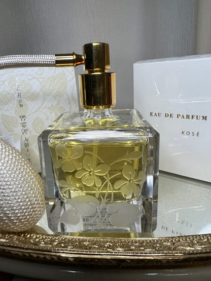 Violet edp 45 ml Kose (Japon). Rare, édition limitée vintage. Flacon en cristal.