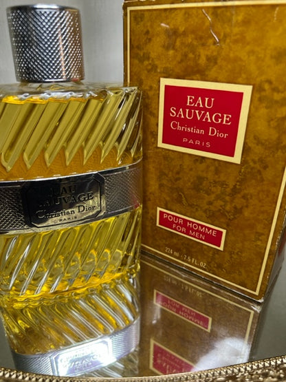 Eau Sauvage Dior edt 224 ml. Rare, vintage années 1970. Flacon scellé.