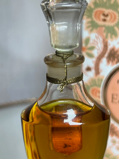 Ecusson Jean d’Albret Extrait 1/2 oz. Vintage années 70. Flacon scellé.