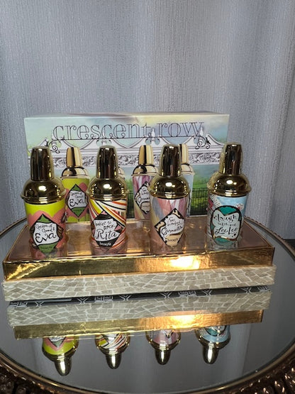 Ensemble de parfums Benefit. Vintage. Flacons pleins/scellés.