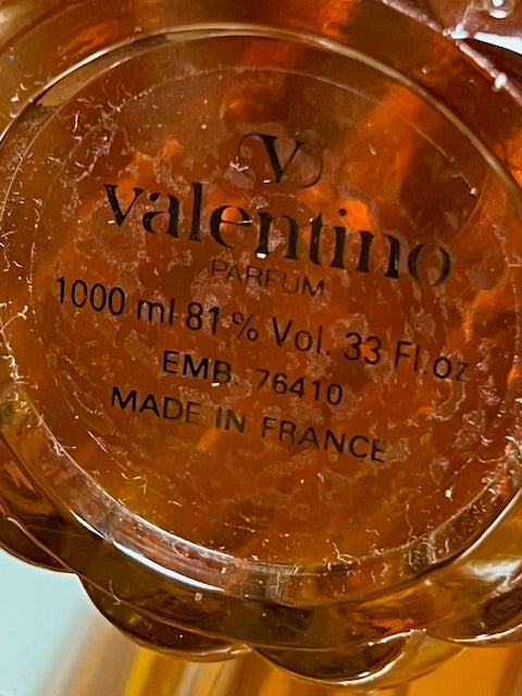 Valentino Valentino exclusively original 1978 edition extrait (pure parfum) 1000 ml Crystal bottle and original silk box. Fantastic!