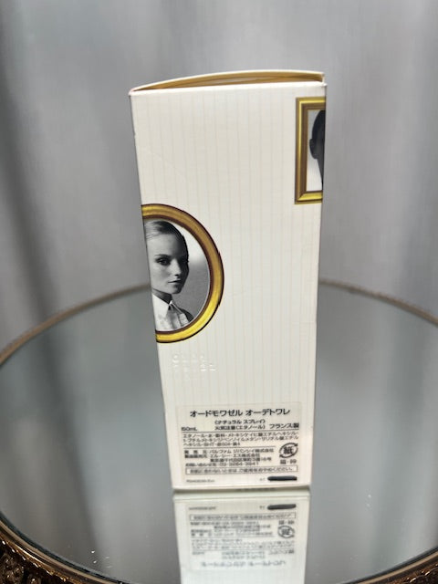 Eaudemoiselle de Givenchy edt 50 ml rare édition originale 2010.