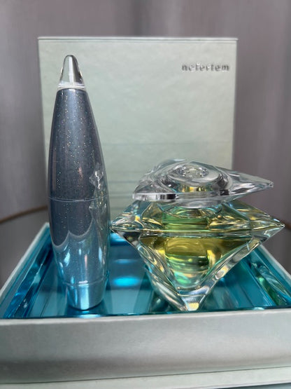 Shiseido D’icila Nefertem extrait 18 ml raro vintage edizione originale 2001.