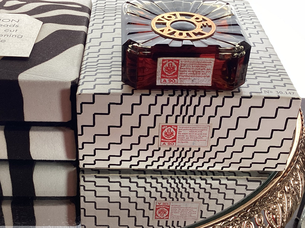 Guerlain Vol de Nuit Extrait 30 ml. Vintage 1967. Flacone sigillato.