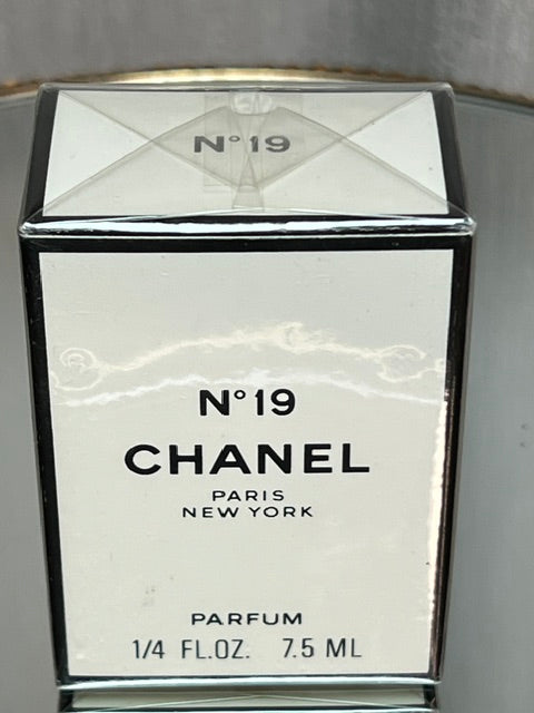 Chanel no 19 extrait 7,5 ml rare vintage New York edition.