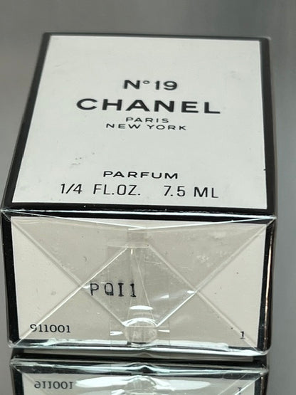 Chanel no 19 extrait 7,5 ml rare vintage New York edition.