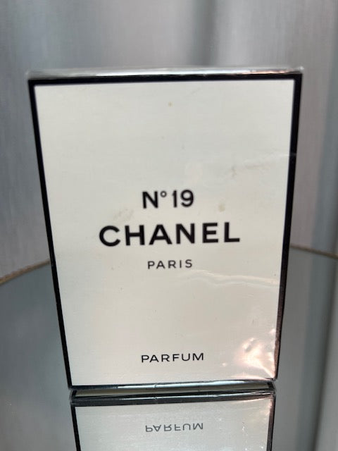Chanel no 19 extrait 28 ml vintage extremely rare 1970.