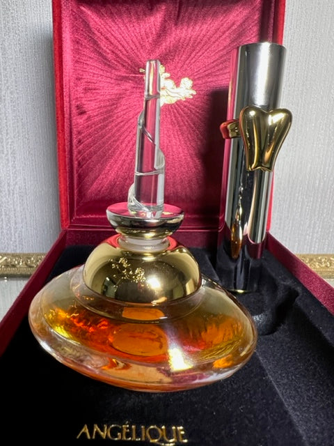 Angelique Shiseido perfume set extrait 20 ml and extrait 7,5 ml luxury velvet  box. Vintage 1990s