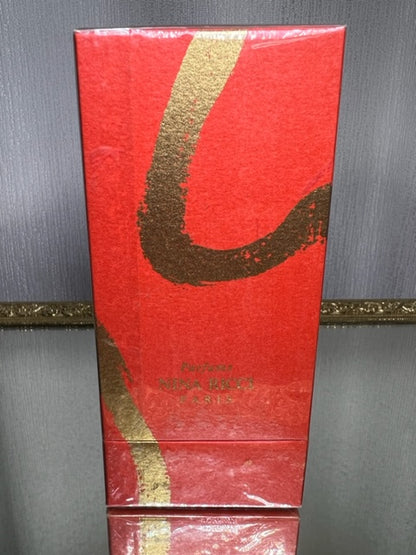 Coffret de parfum Deci Dela. Première édition vintage.