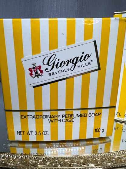 Giorgio Beverly Hills extrait 7,5 ml et savon parfumé 100 g. Vintage