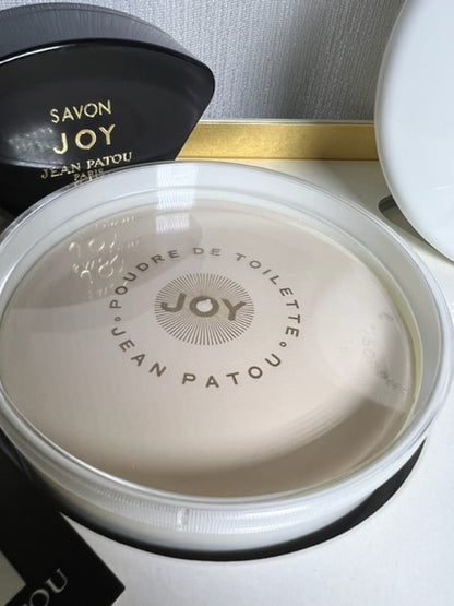 Coffret de parfum Jean Patou Joy. Millésime 1970.