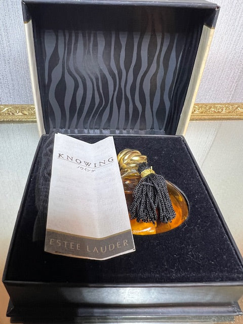 Knowing Estée Lauder extrait 7,5 ml. Vintage 1988. Sealed bottle.