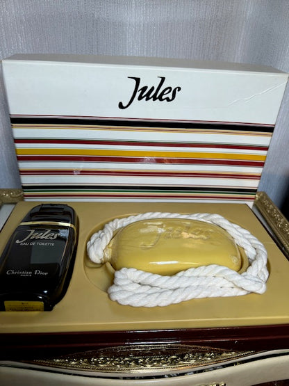 Coffret parfum Jules Dior : eau de toilette 50 ml et savon parfumé 200 g. Flacon et savon scellés. Superbe état !