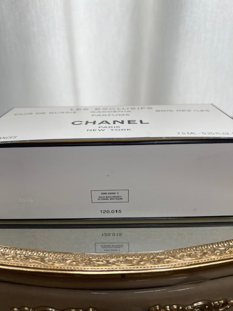 Chanel parfums set Bois des Iles, Gardenia, Cuir de Russie (7,5 ml extrait x 3). Sealed bottles