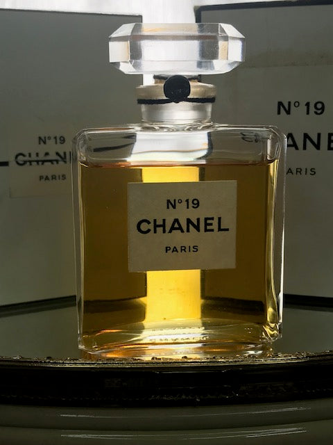 Chanel No 19 extrait 2 oz (M.M.). Rare vintage 1971 original. Sealed