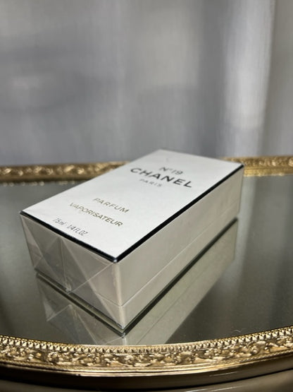 Chanel N°19 pure parfum 7,5 ml. Vintage anni '80. Sigillato