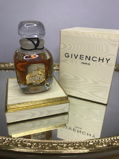 Le de Givenchy pur parfum 30 ml. Extrêmement rare, original 1957. Flacon en cristal. Scellé.