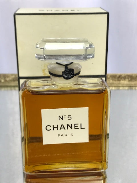 Chanel No 5 extrait 28 ml (PM). Rare original 1961 edition. Sealed bottle