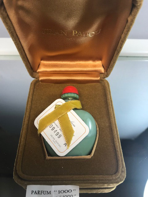Jean Patou 1000 pure parfum. Rare, first edition. Sealed