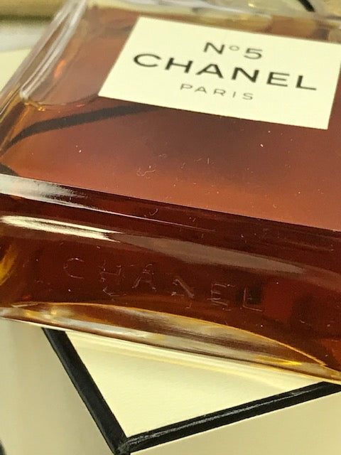 Chanel No 5 extrait 28 ml (PM). Rare original 1961 edition. Sealed bottle
