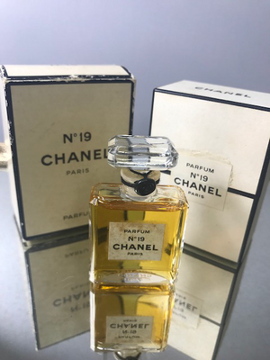 Chanel № 19 pure parfum 7 ml. Rare edition London 1978s