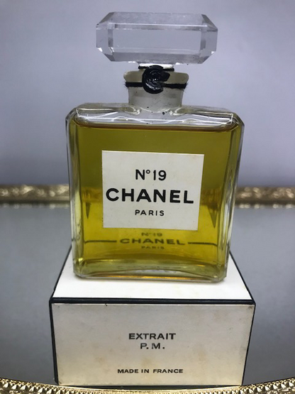 Chanel N° 19 extrait 28 ml (PM). Edizione ultra rara del 1970. Sigillato