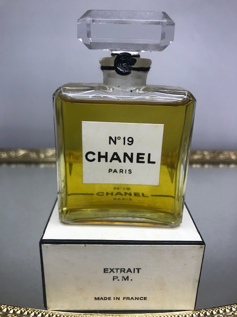 Chanel No 19 extrait 28 ml (PM). Ultra rare1970 edition. Sealed