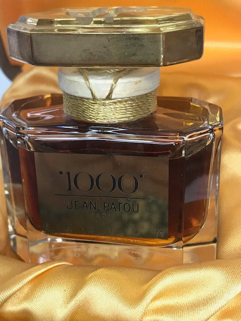 Jean Patou 1000 extrait 30 ml. Rare, original scellé de 1972. Flacon en cristal.