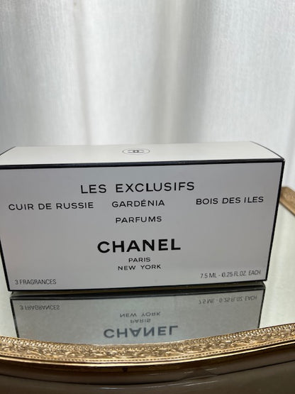 Chanel parfums set Bois des Iles, Gardenia, Cuir de Russie (7,5 ml extrait x 3). Sealed bottles
