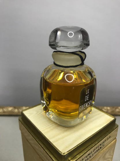 Le de Givenchy pure parfum 1/2 oz (15 ml). Rare original années 1960. Scellé