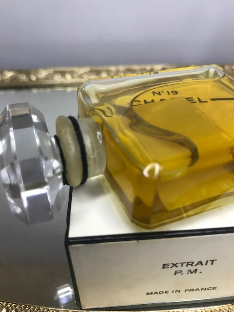 Chanel No 19 extrait 28 ml (PM). Ultra rare1970 edition. Sealed