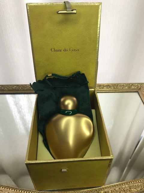Chant du Coeur Shiseido pure parfum 7,5 ml. Beautiful gold case. Sealed. Full. Best!