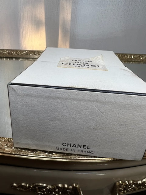 Chanel No 19 pure parfum 56 ml. Rare, vintage 1970. Sealed bottle.
