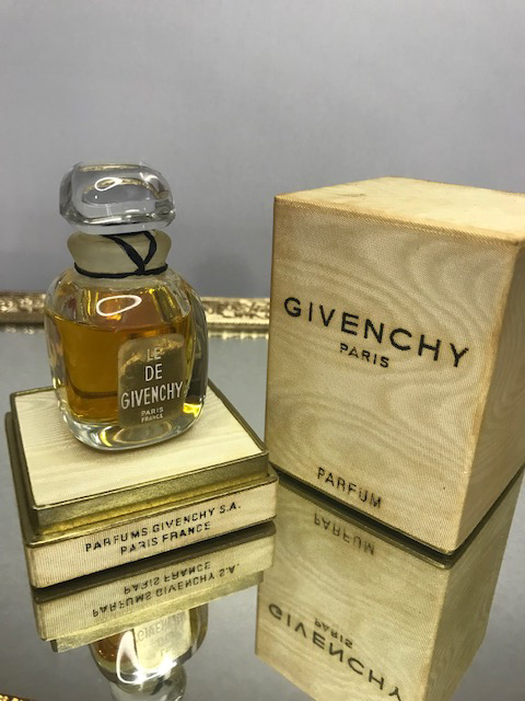 Le de Givenchy pure parfum 1/2 oz (15 ml). Rare original années 1960. Scellé