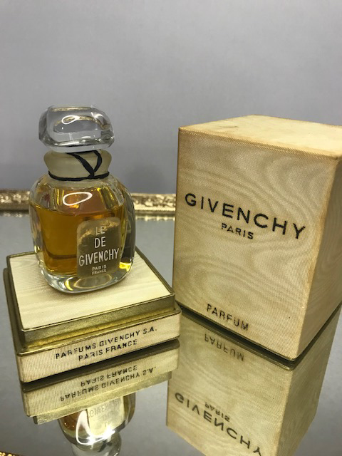 Le de Givenchy pure parfum 1/2 oz (15 ml). Rare original 1960s. Sealed