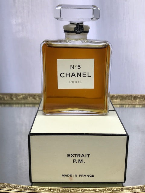 Chanel No 5 extrait 28 ml (PM). Rare original 1961 edition. Sealed bottle