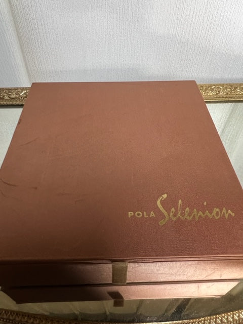 Selenion Pola cofanetto profumo edp 7,5 mlx3 e atomizzatore dorato in scatola di seta. Vintage. Flaconi sigillati