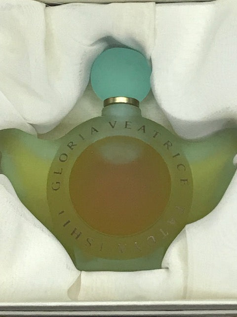 Gloria Veatrice Tatuya Ishii (Japon) parfum 35 ml. Édition rare de 1996. Flacon en cristal.