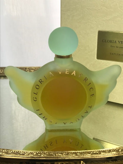 Gloria Veatrice Tatuya Ishii (Japon) parfum 35 ml. Édition rare de 1996. Flacon en cristal.