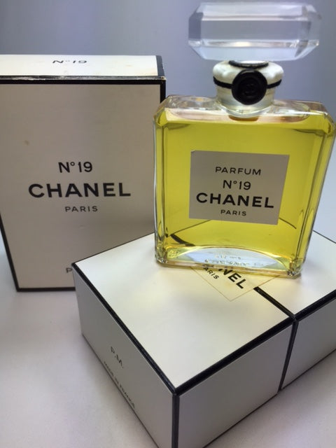 Vintage Chanel No 19 Parfum/pure Perfume 1/2oz-14 ml Sealed Box Mint Rare
