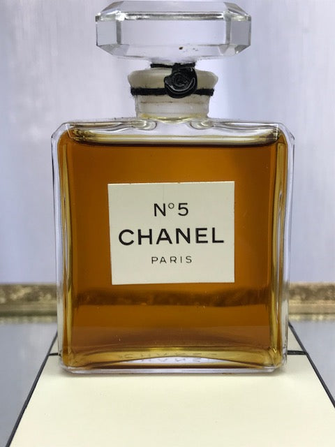 Chanel No 5 extrait 28 ml (PM). Rare original 1961 edition. Sealed bot ...