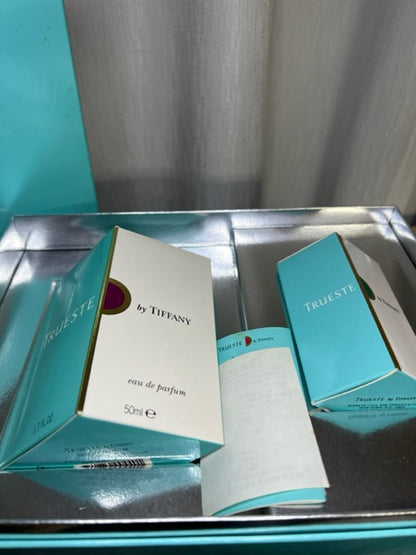 Coffret parfum Tiffany Trueste : edp 50 ml et vaporisateur doré. Vintage